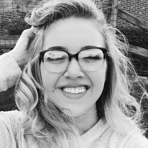 Meet your Posher, Christina